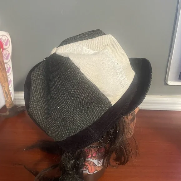 Custom made hat - Picture 4 of 6